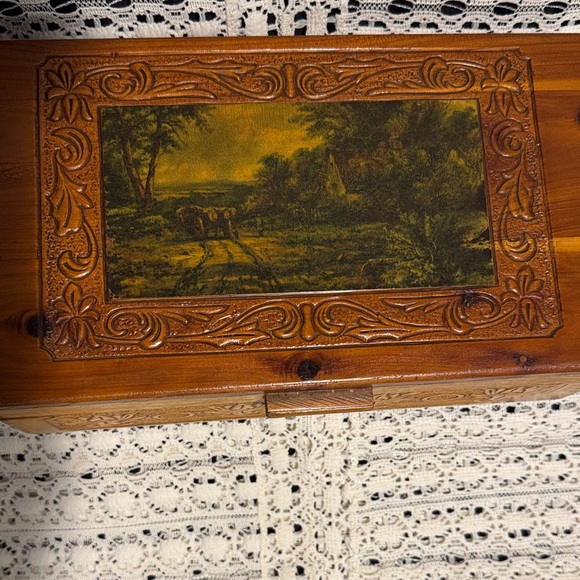 Hand-Carved Wooden Keepsake Box with Dovetail Corners, Scenic Inlay and Mirror - Picture 3 of 16